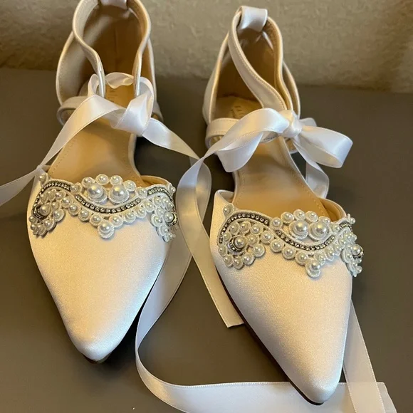 NWOT White Satin Pearl Wedding/Bridal Flats - Picture 4 of 9